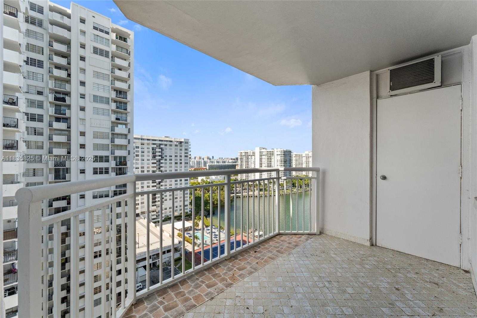 Small Image of 18061 BISCAYNE #1701, Aventura Number 20
