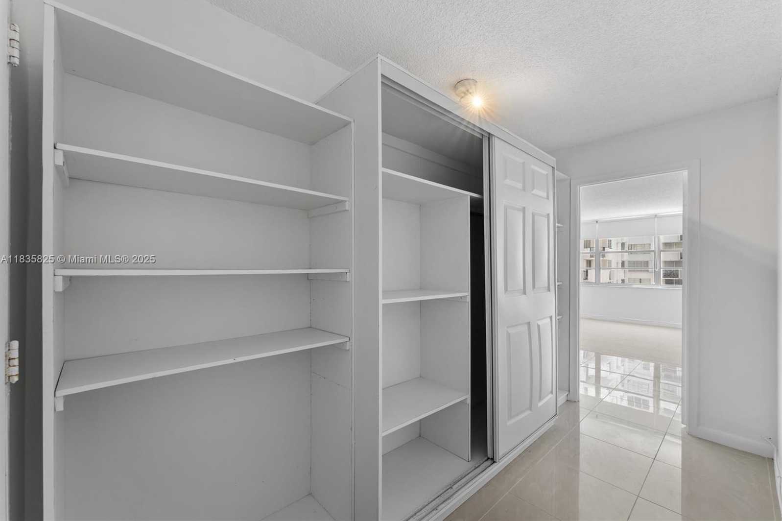 Small Image of 18061 BISCAYNE #1701, Aventura Number 22
