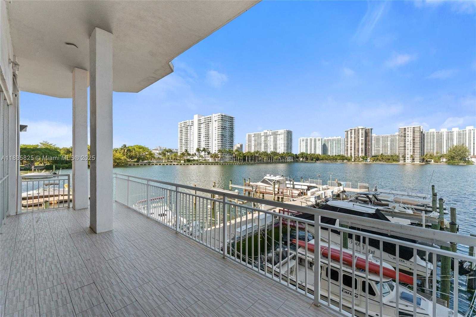 Small Image of 18061 BISCAYNE #1701, Aventura Number 29