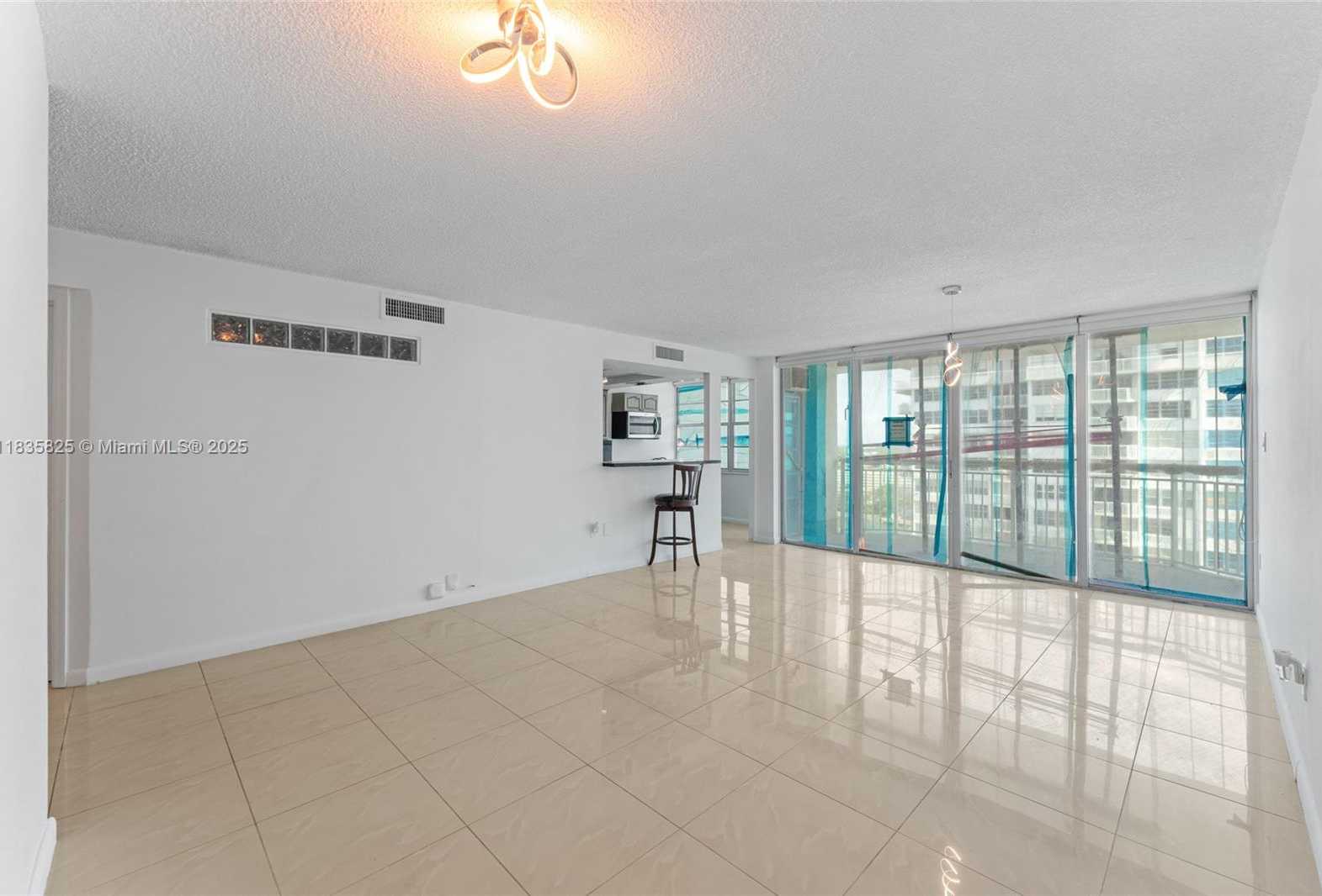 Small Image of 18061 BISCAYNE #1701, Aventura Number 8