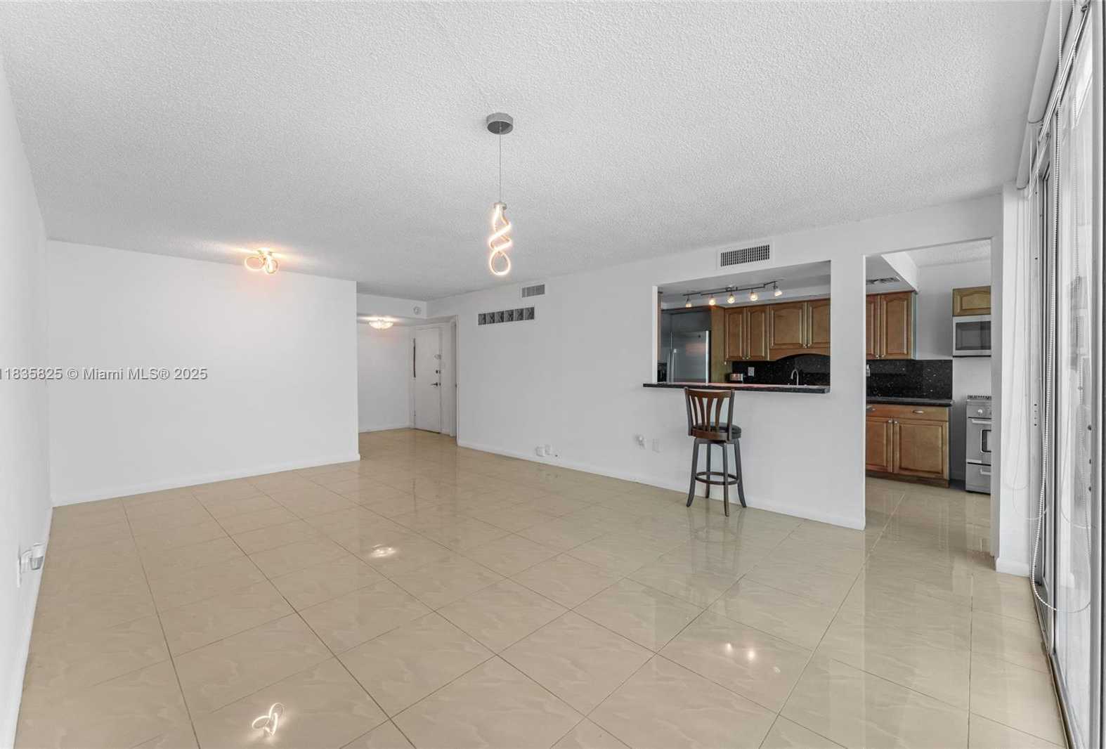 Small Image of 18061 BISCAYNE #1701, Aventura Number 9
