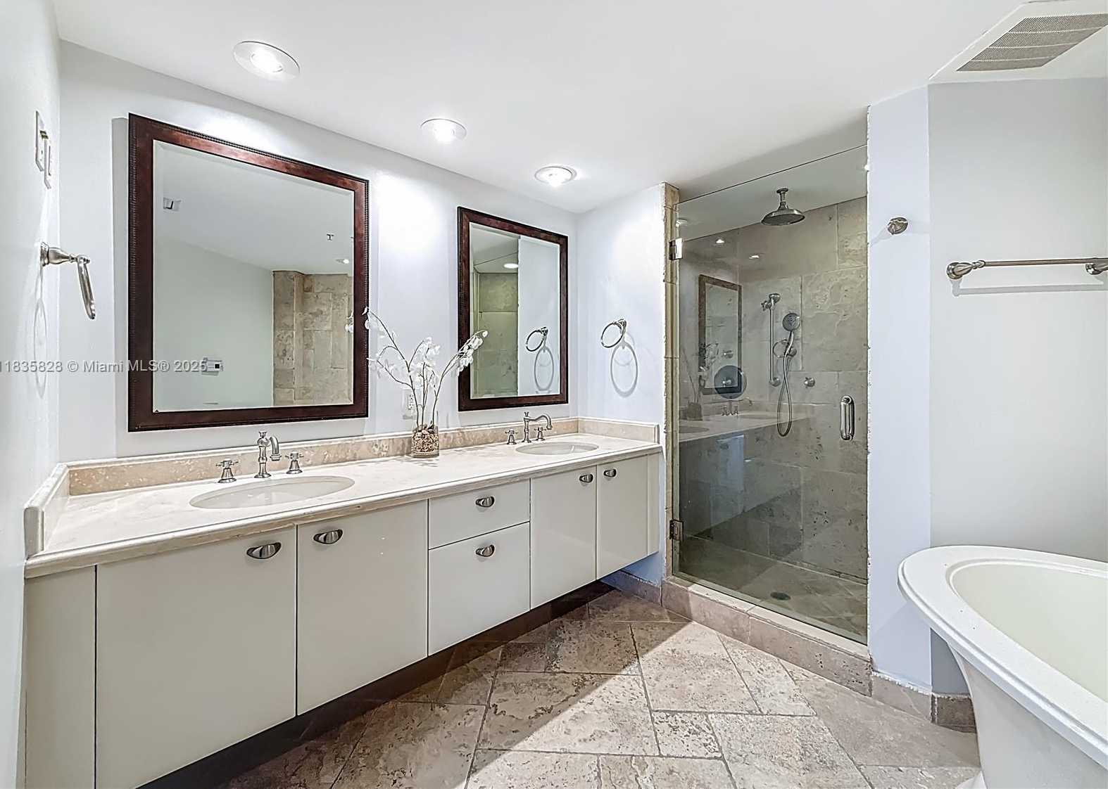 Small Image of 333 LAS OLAS WAY #2501, Fort Lauderdale Number 5