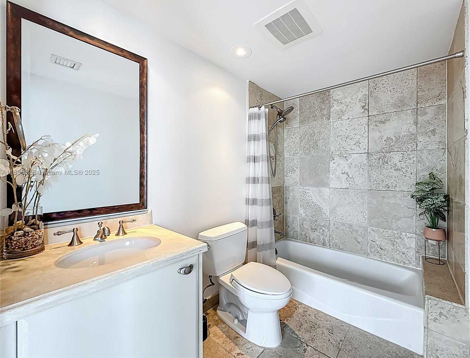 Small Image of 333 LAS OLAS WAY #2501, Fort Lauderdale Number 8