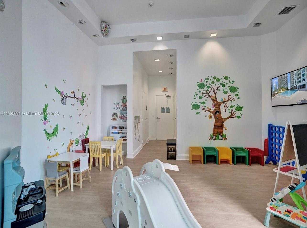 Small Image of 350 SOUTH MIAMI AVE #2303, Miami Number 47