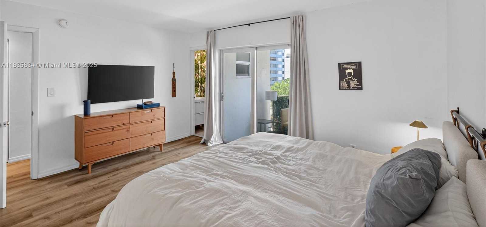 Small Image of 1340 LINCOLN RD #403, Miami Beach Number 18