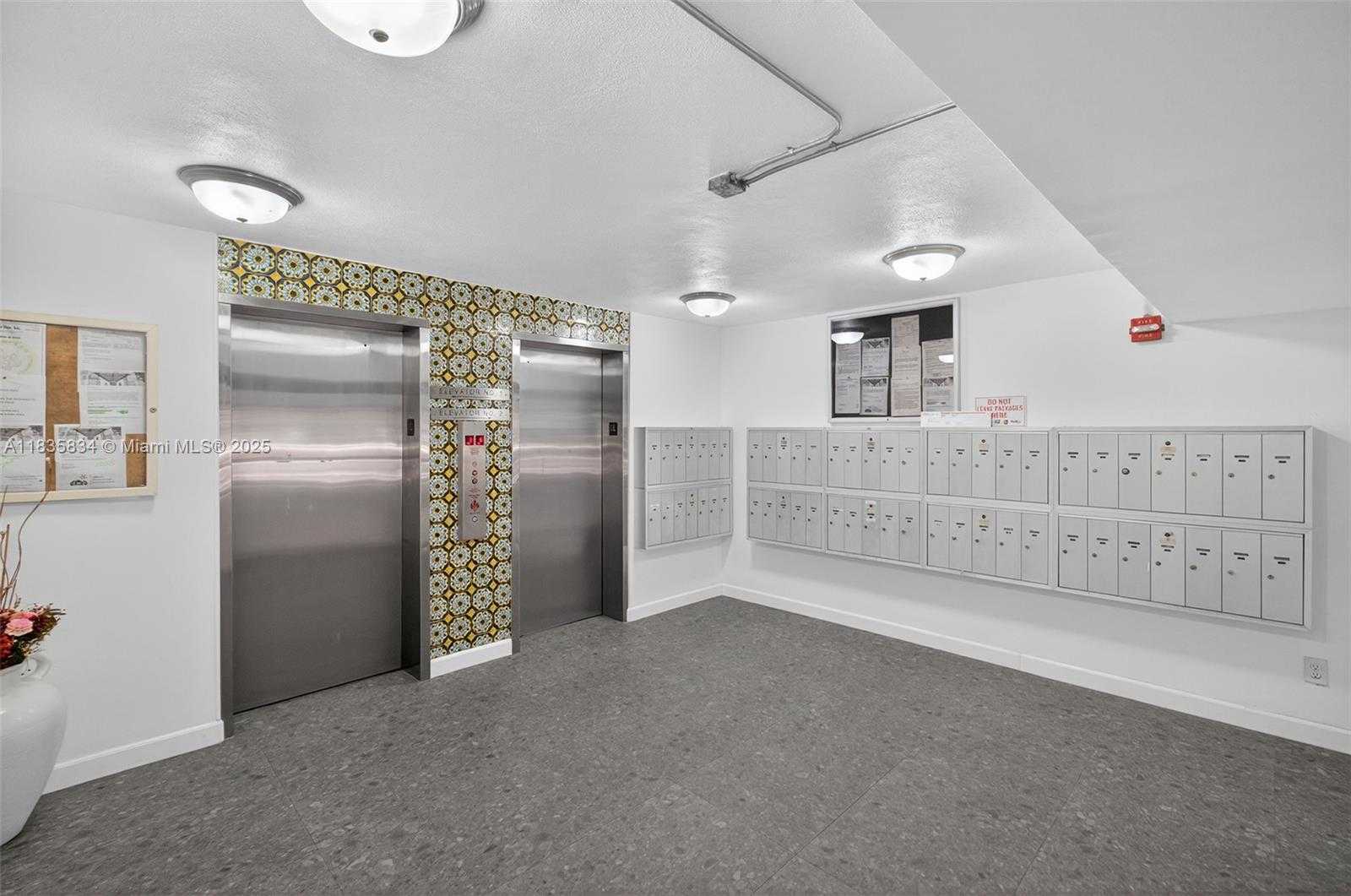 Small Image of 1340 LINCOLN RD #403, Miami Beach Number 27