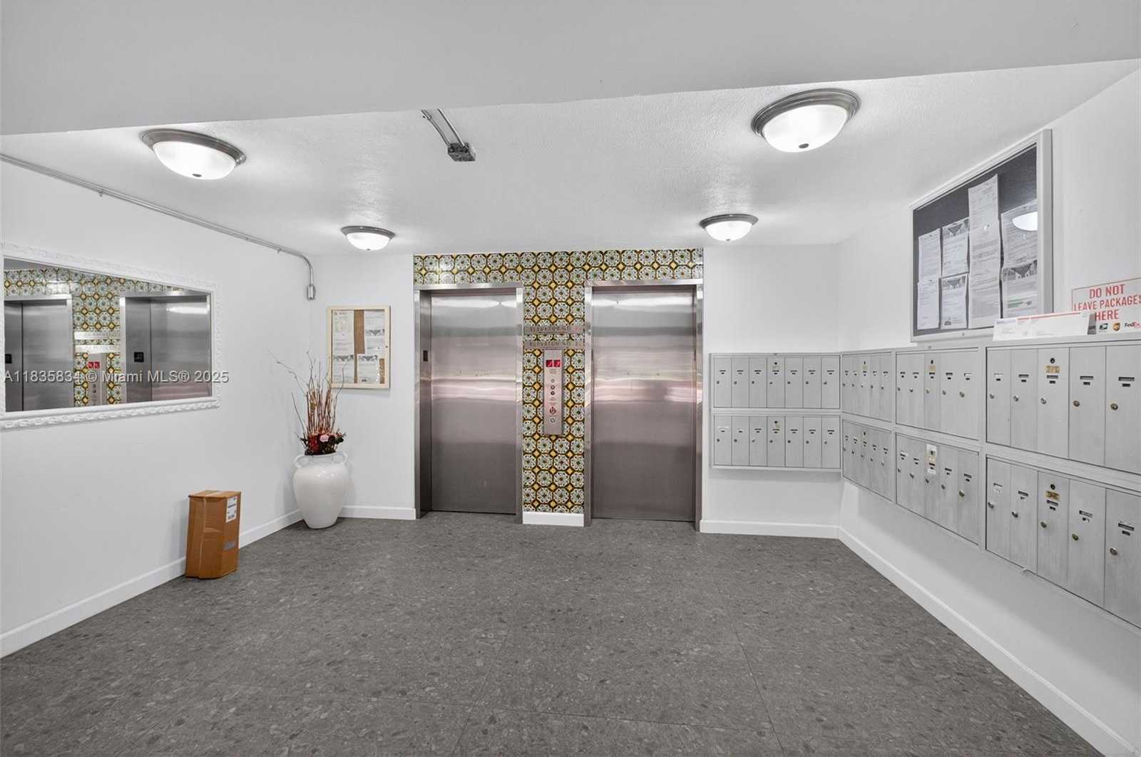 Small Image of 1340 LINCOLN RD #403, Miami Beach Number 28