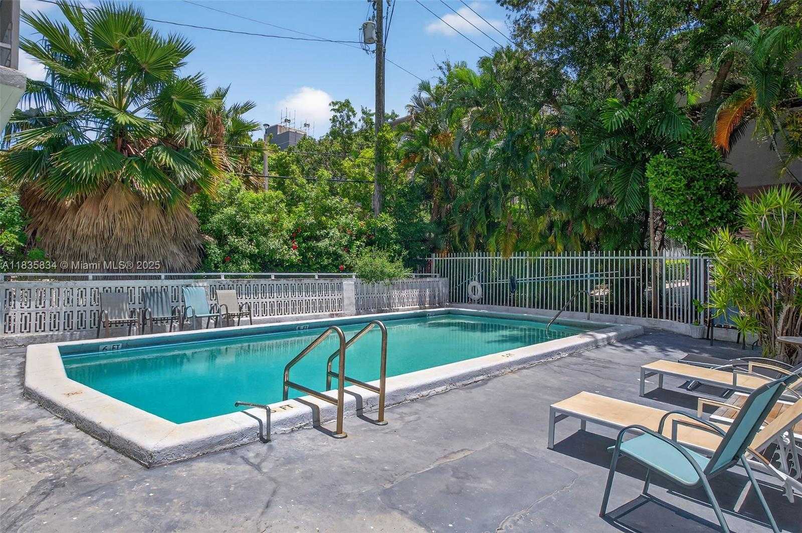 Small Image of 1340 LINCOLN RD #403, Miami Beach Number 31