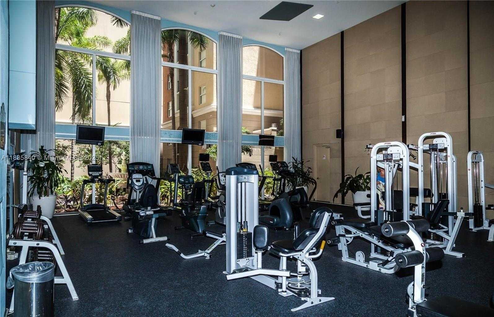 Small Image of 17125 NORTH BAY RD #3105, Sunny Isles Beach Number 10