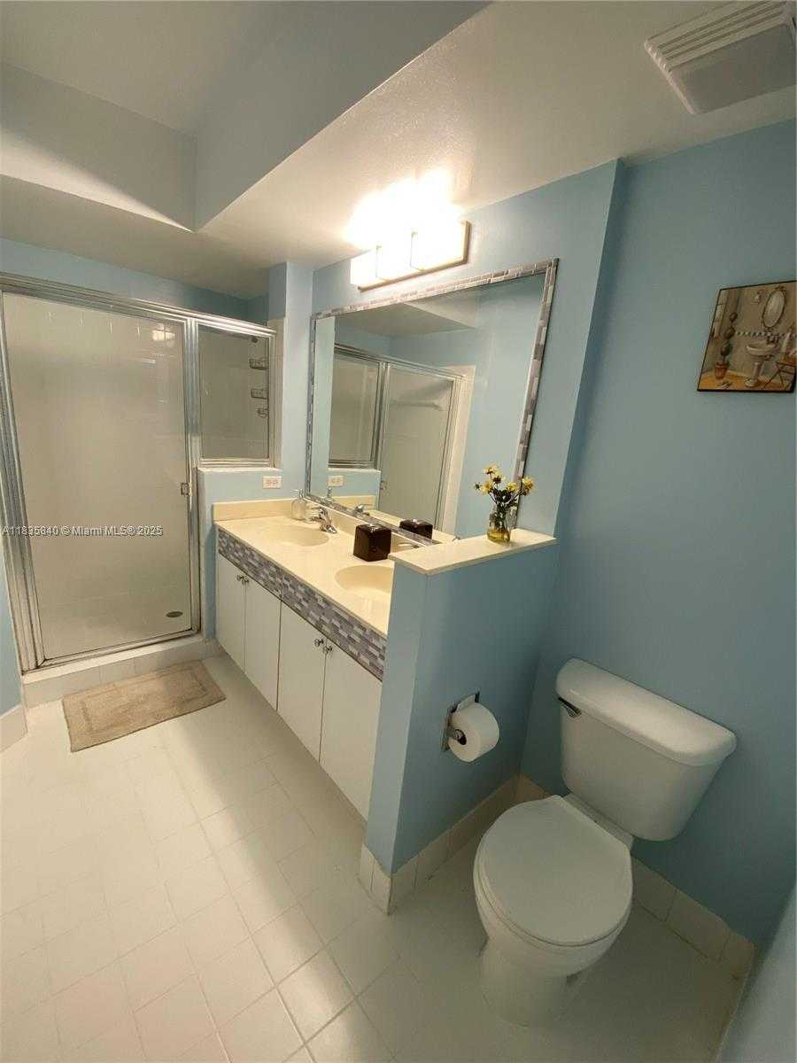 Small Image of 17125 NORTH BAY RD #3105, Sunny Isles Beach Number 25