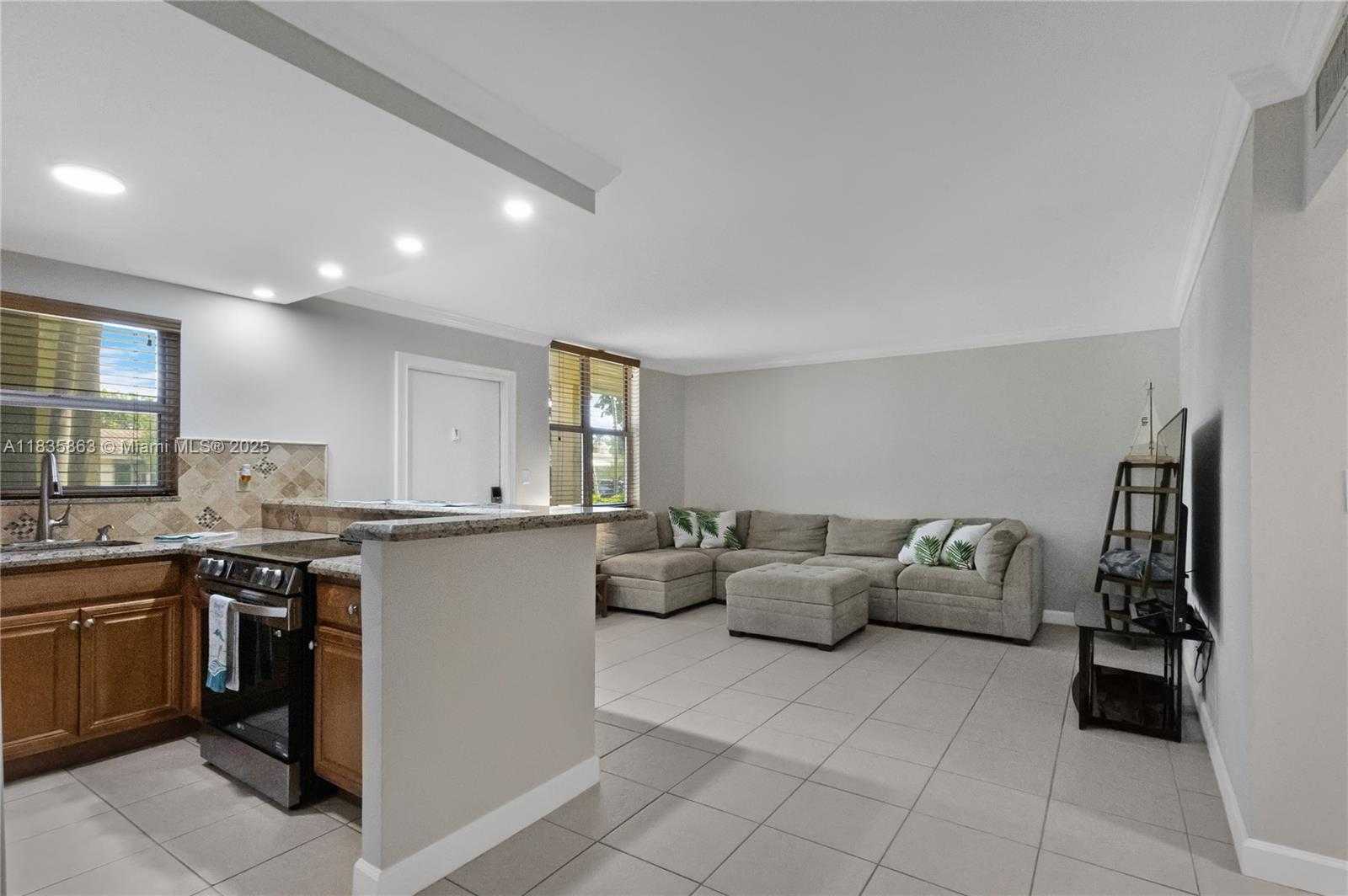 Small Image of 2400 NORTH EAST 10TH ST #104, Pompano Beach Number 5