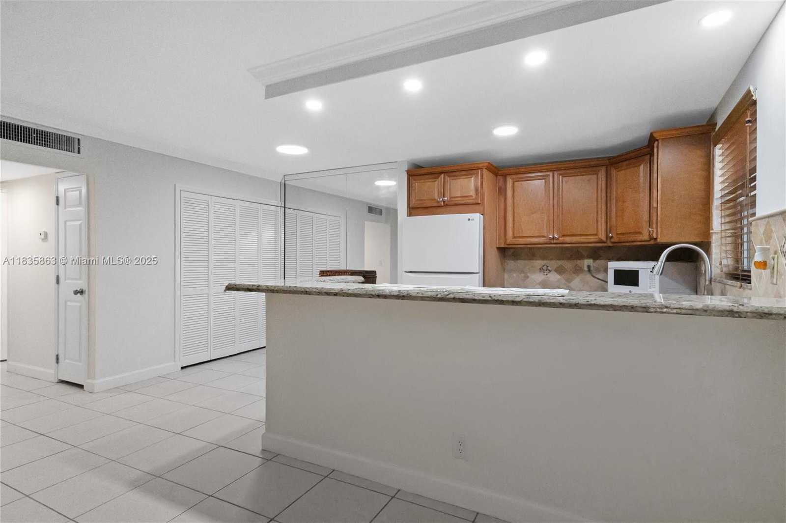 Small Image of 2400 NORTH EAST 10TH ST #104, Pompano Beach Number 6