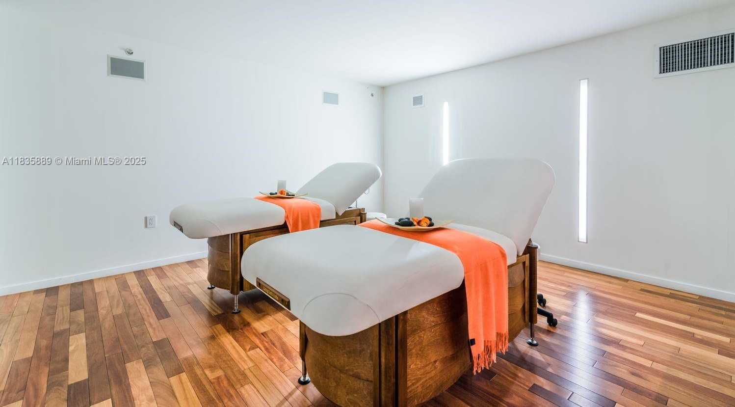 Small Image of 1040 BISCAYNE BLVD #2402, Miami Number 15