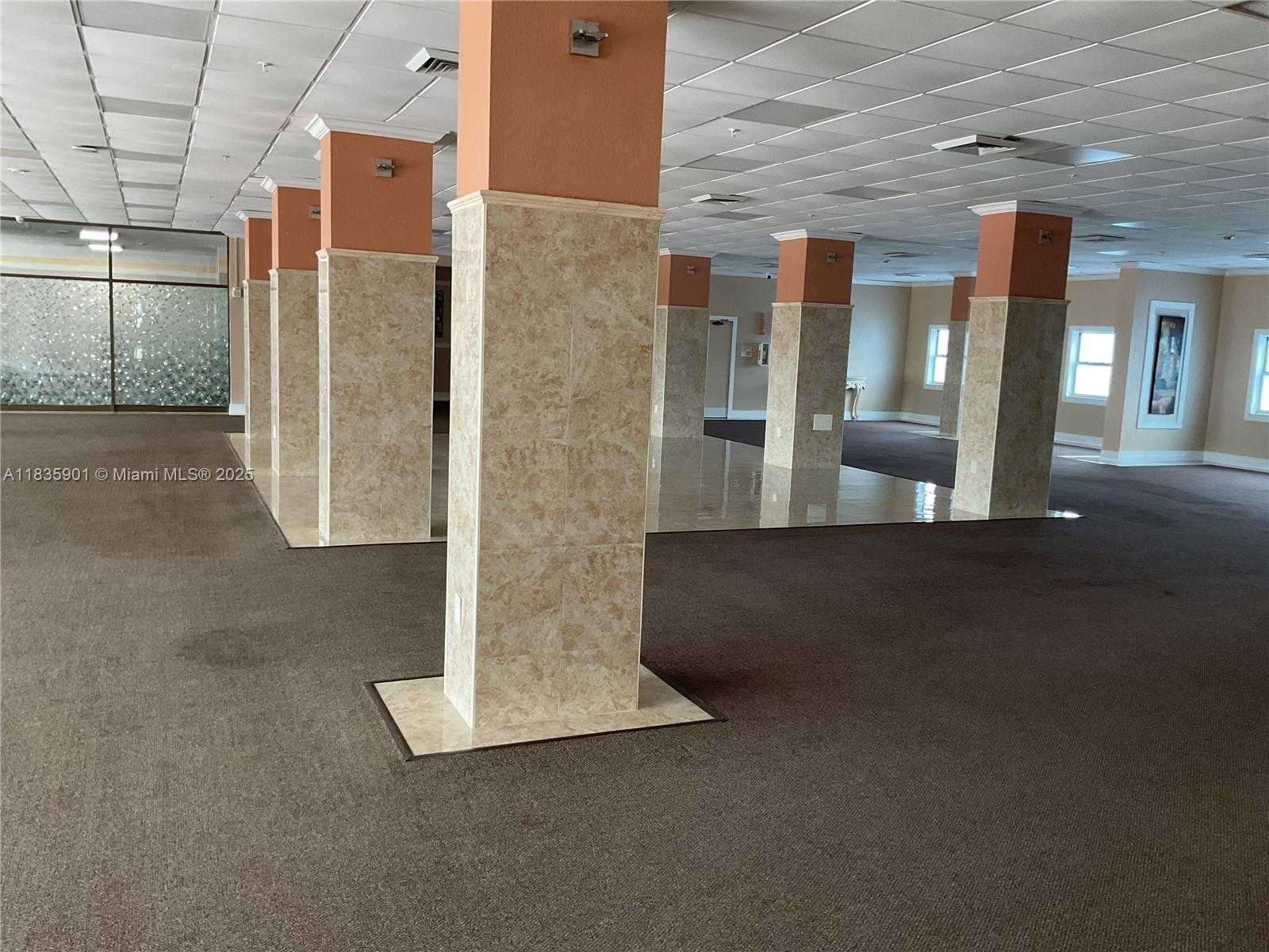 Small Image of 400 KINGS POINT DR #623, Sunny Isles Beach Number 10
