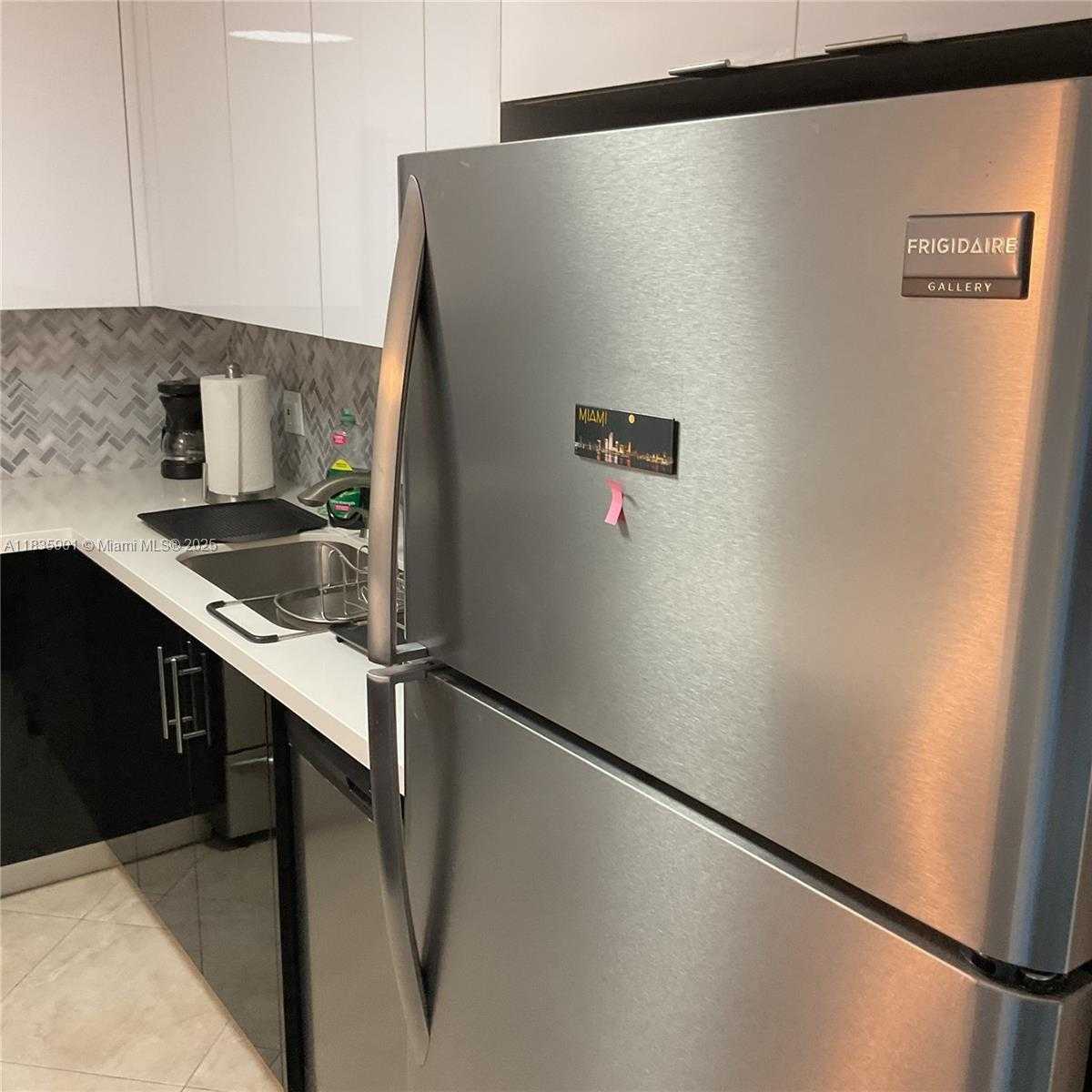 Small Image of 400 KINGS POINT DR #623, Sunny Isles Beach Number 22