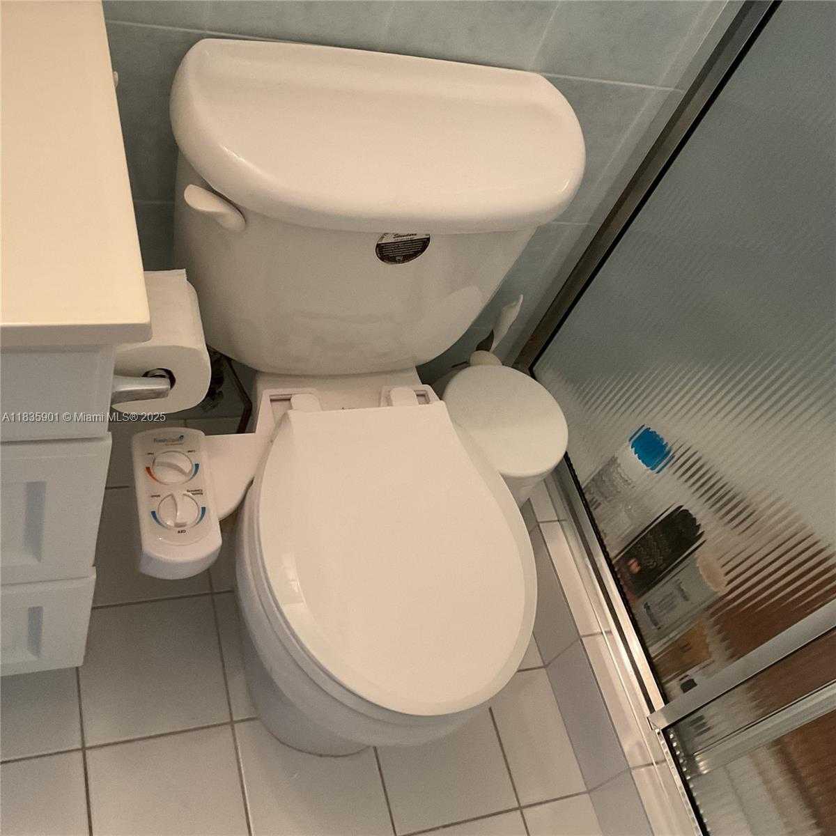 Small Image of 400 KINGS POINT DR #623, Sunny Isles Beach Number 27