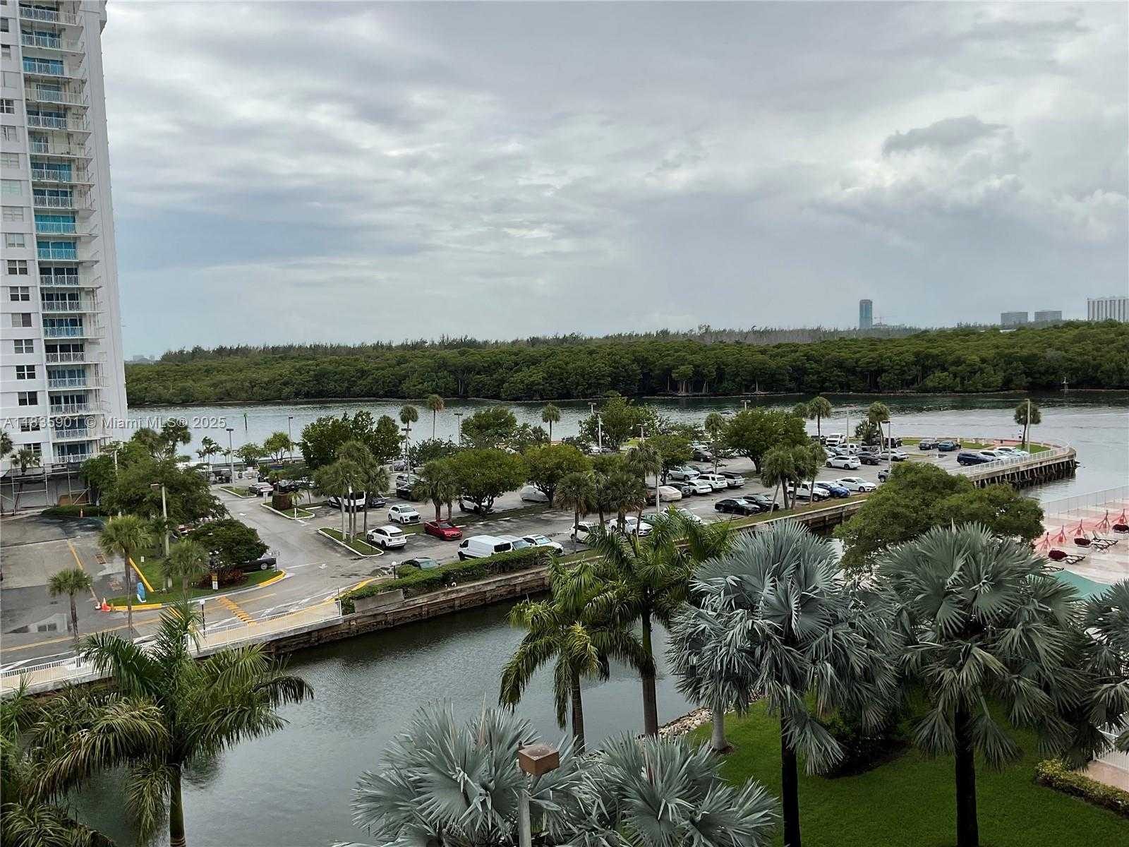 Small Image of 400 KINGS POINT DR #623, Sunny Isles Beach Number 30