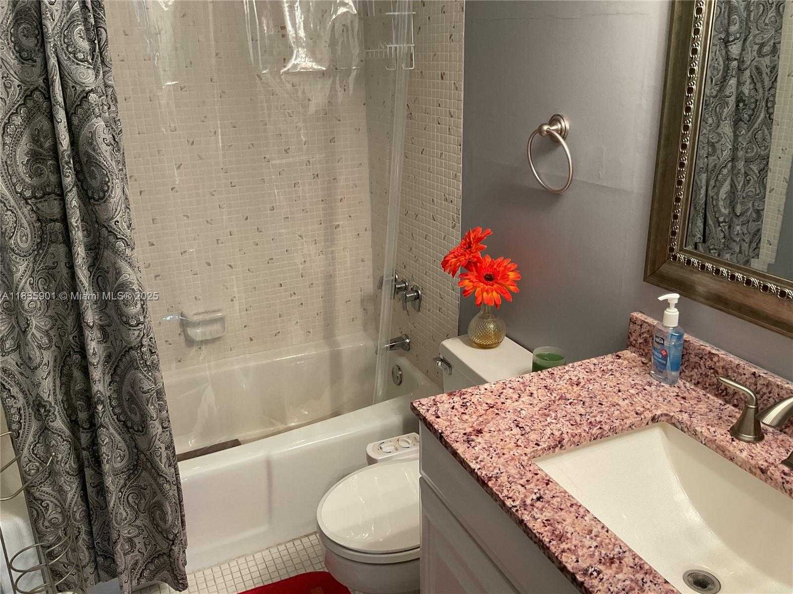 Small Image of 400 KINGS POINT DR #623, Sunny Isles Beach Number 31
