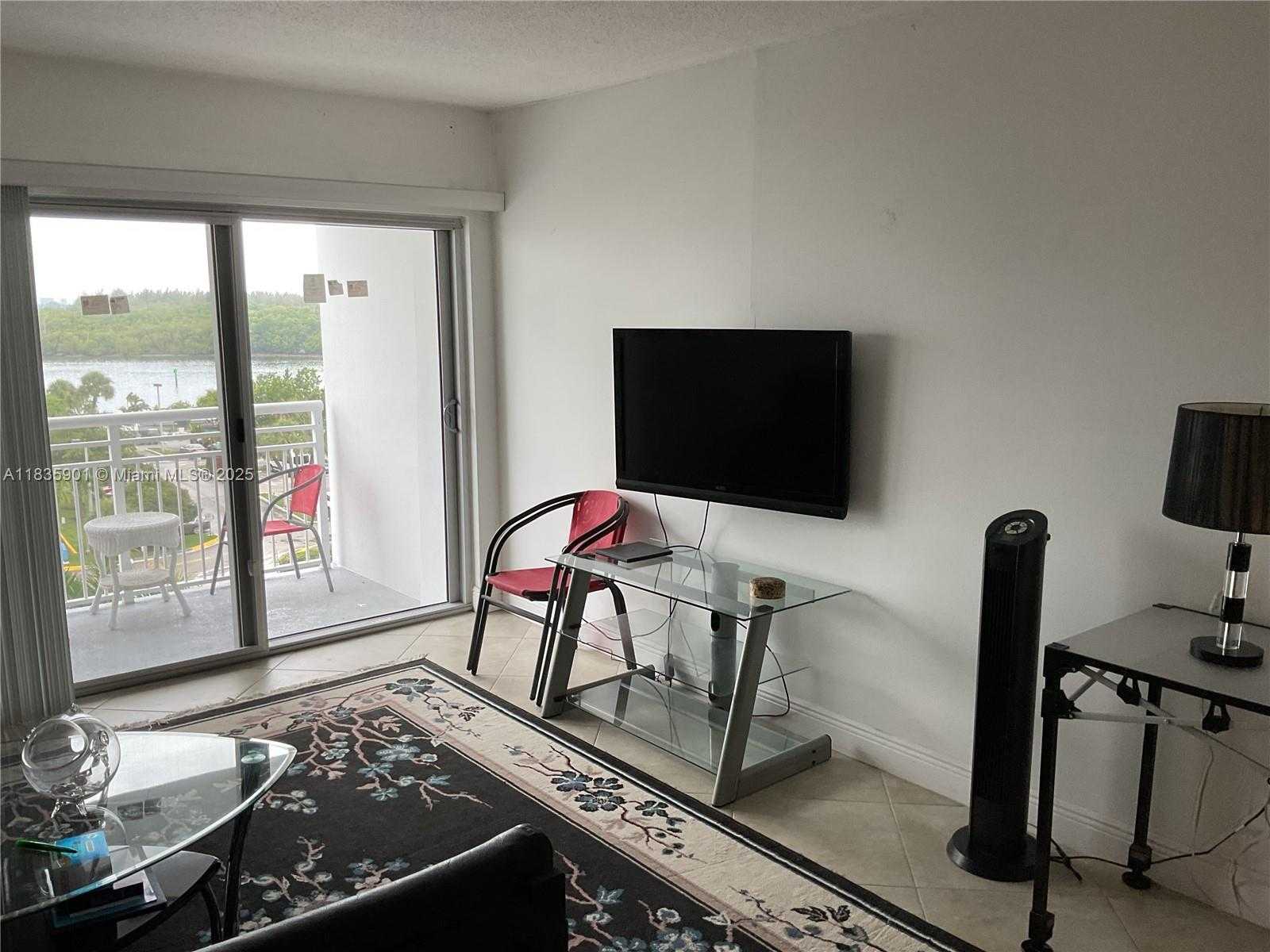 Small Image of 400 KINGS POINT DR #623, Sunny Isles Beach Number 33