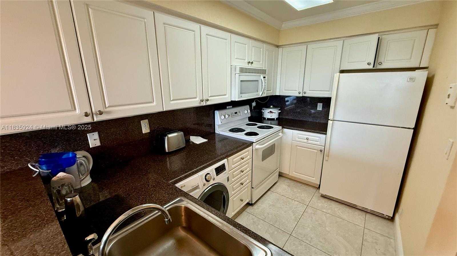 Small Image of 2501 SOUTH OCEAN DR #427, Hollywood Number 2
