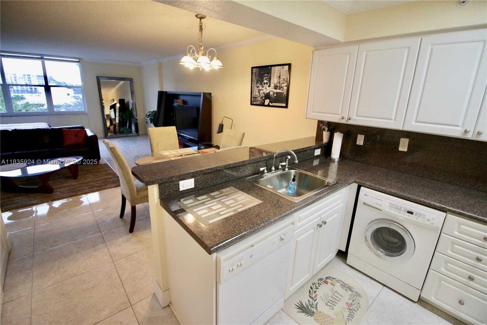 Small Image of 2501 SOUTH OCEAN DR #427, Hollywood Number 5