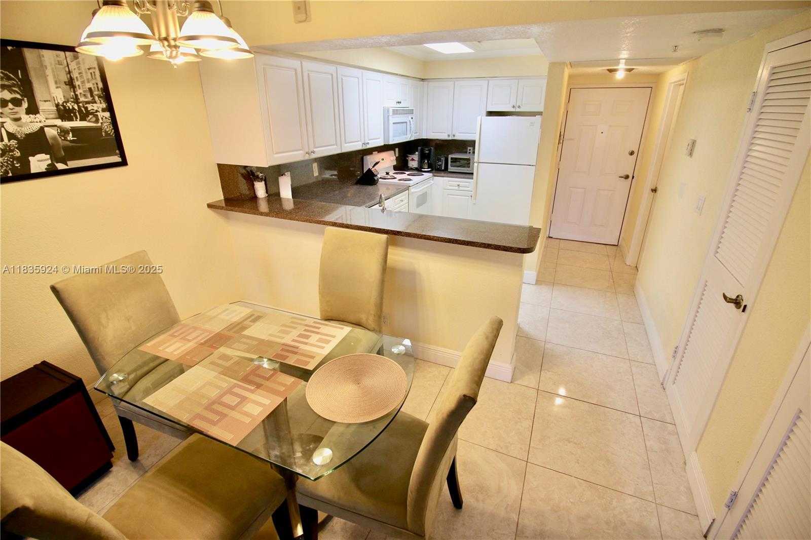 Small Image of 2501 SOUTH OCEAN DR #427, Hollywood Number 6