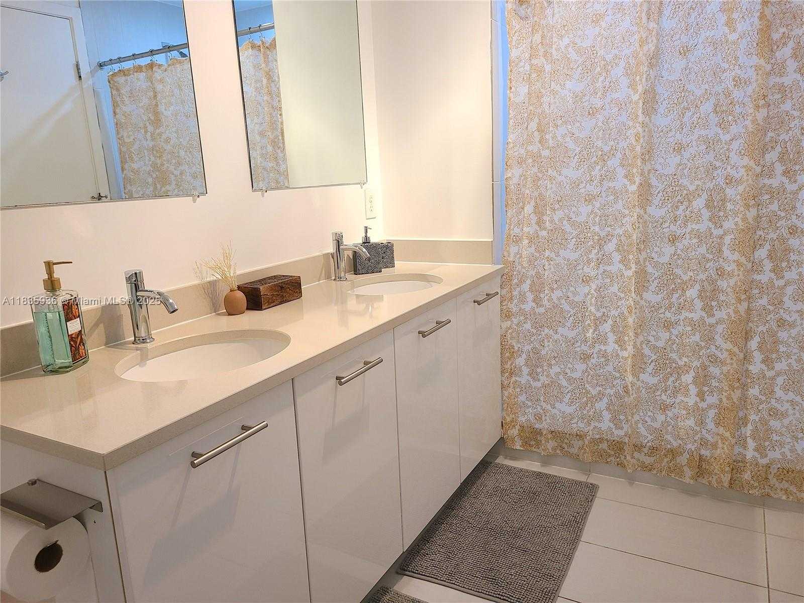 Small Image of 3250 NORTH EAST 1ST AVE #705, Miami Number 23