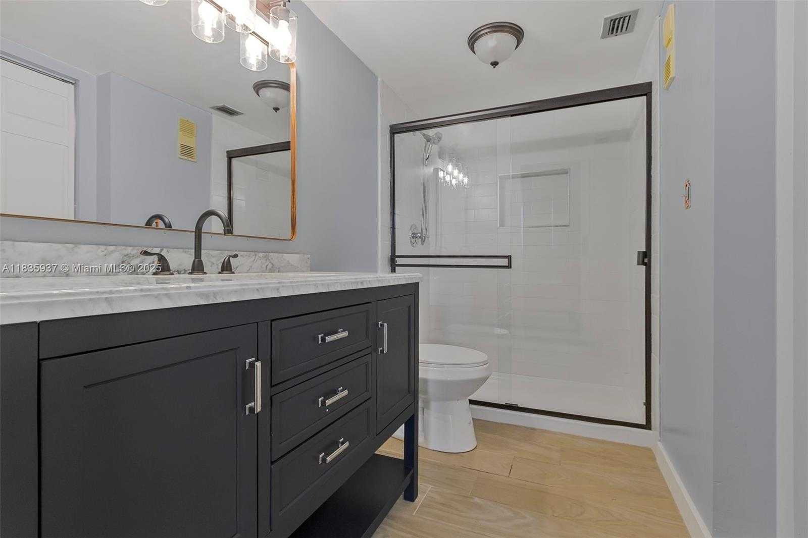 Small Image of 1001 COLONY POINT CIR #419, Pembroke Pines Number 12