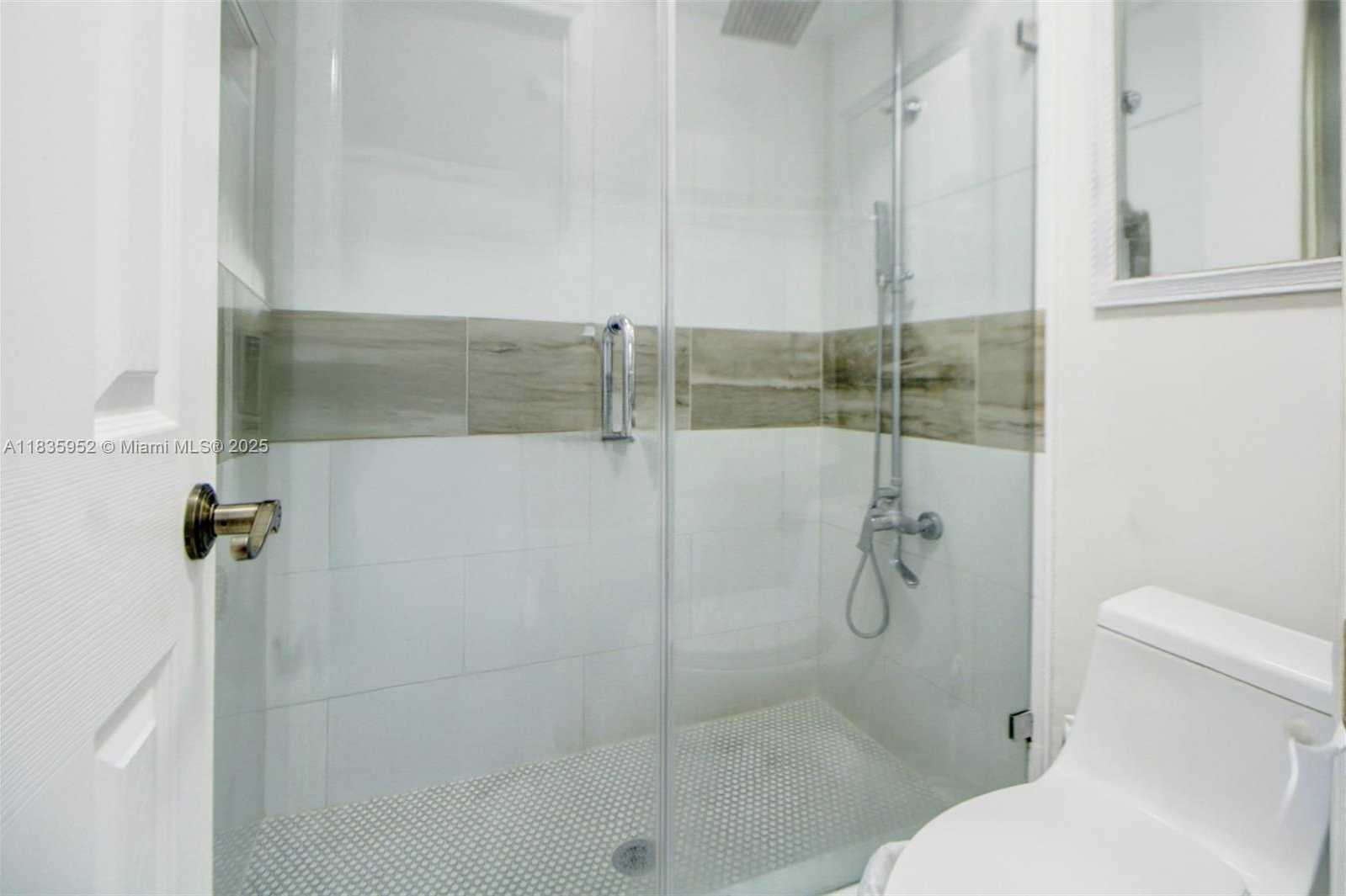 Small Image of 17012 NORTH WEST 66TH CT, Hialeah Number 18