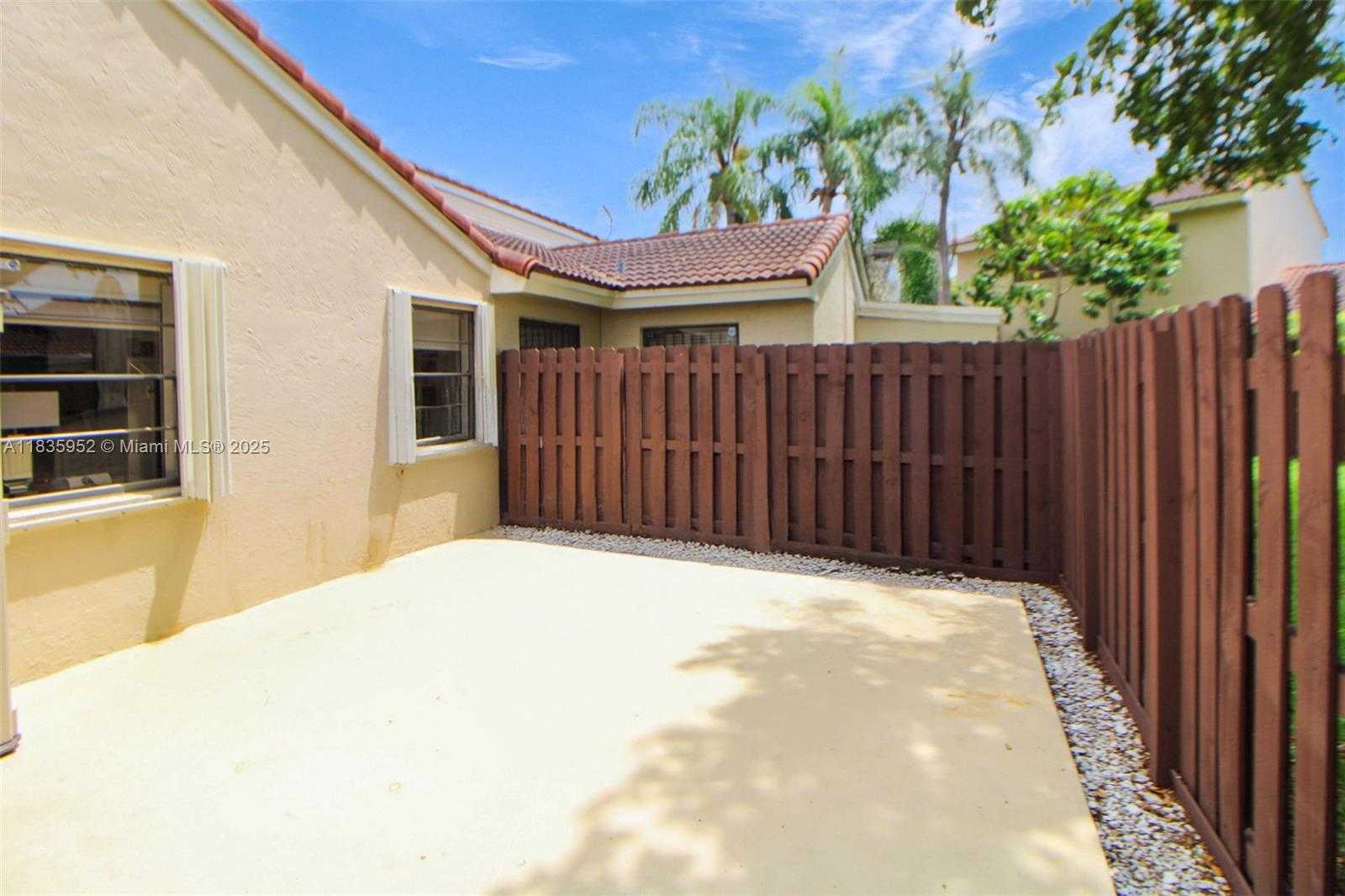Small Image of 17012 NORTH WEST 66TH CT, Hialeah Number 20