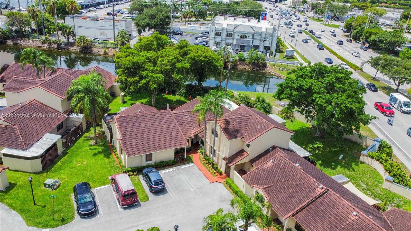 Small Image of 17012 NORTH WEST 66TH CT, Hialeah Number 23