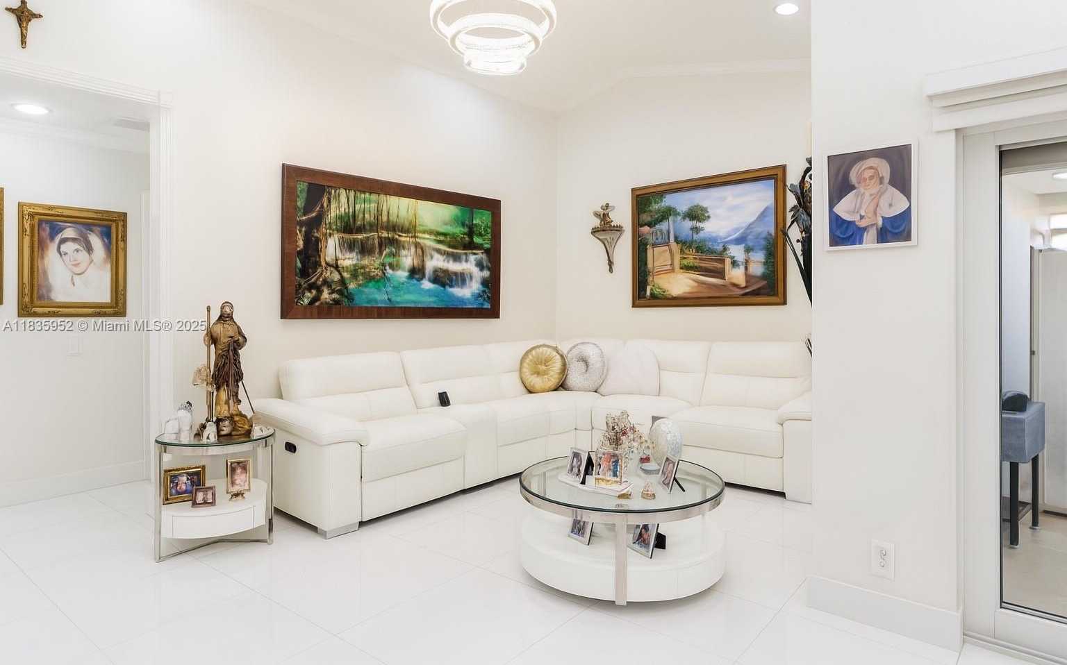 Small Image of 17012 NORTH WEST 66TH CT, Hialeah Number 5