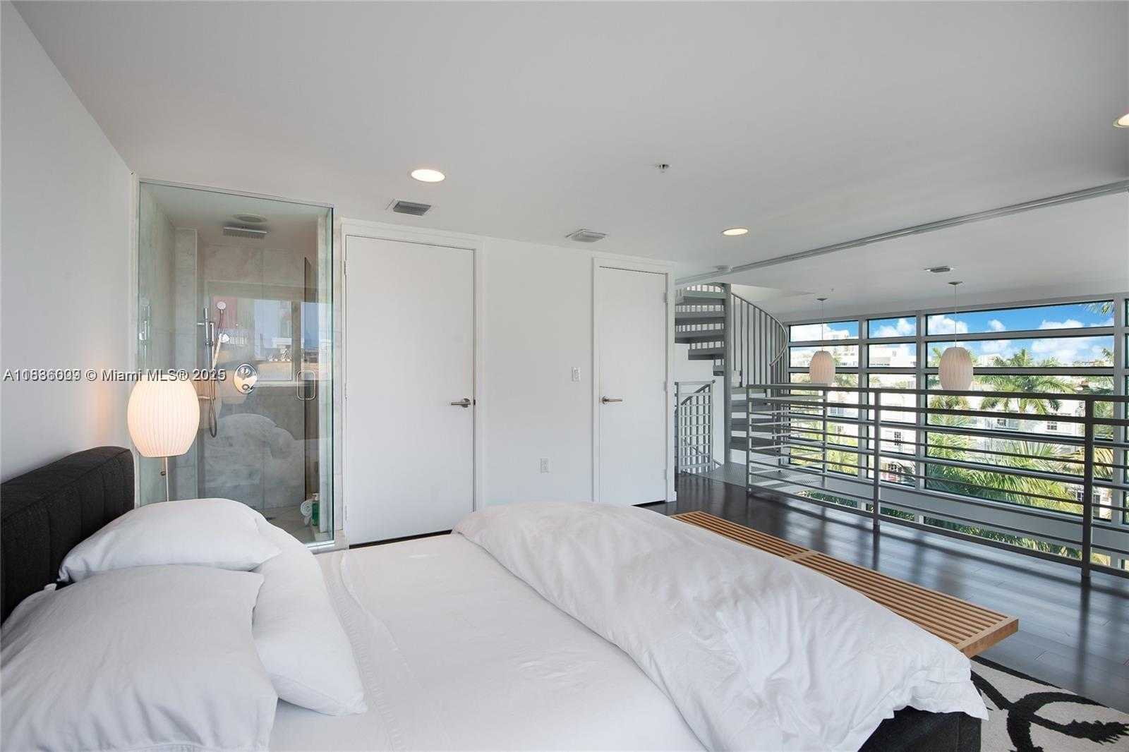 Small Image of 421 MERIDIAN AVE #15, Miami Beach Number 11