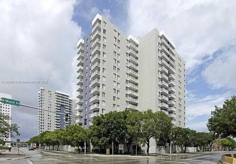 Small Image of 800 NORTH MIAMI AVE #E-707, Miami Number 22