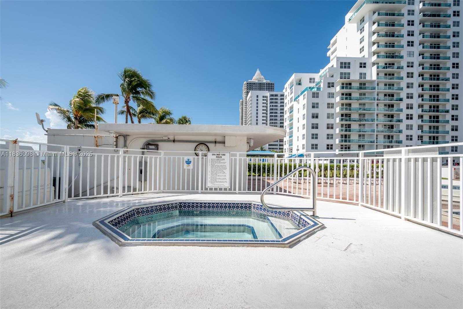 Small Image of 5005 COLLINS AVE #815, Miami Beach Number 19