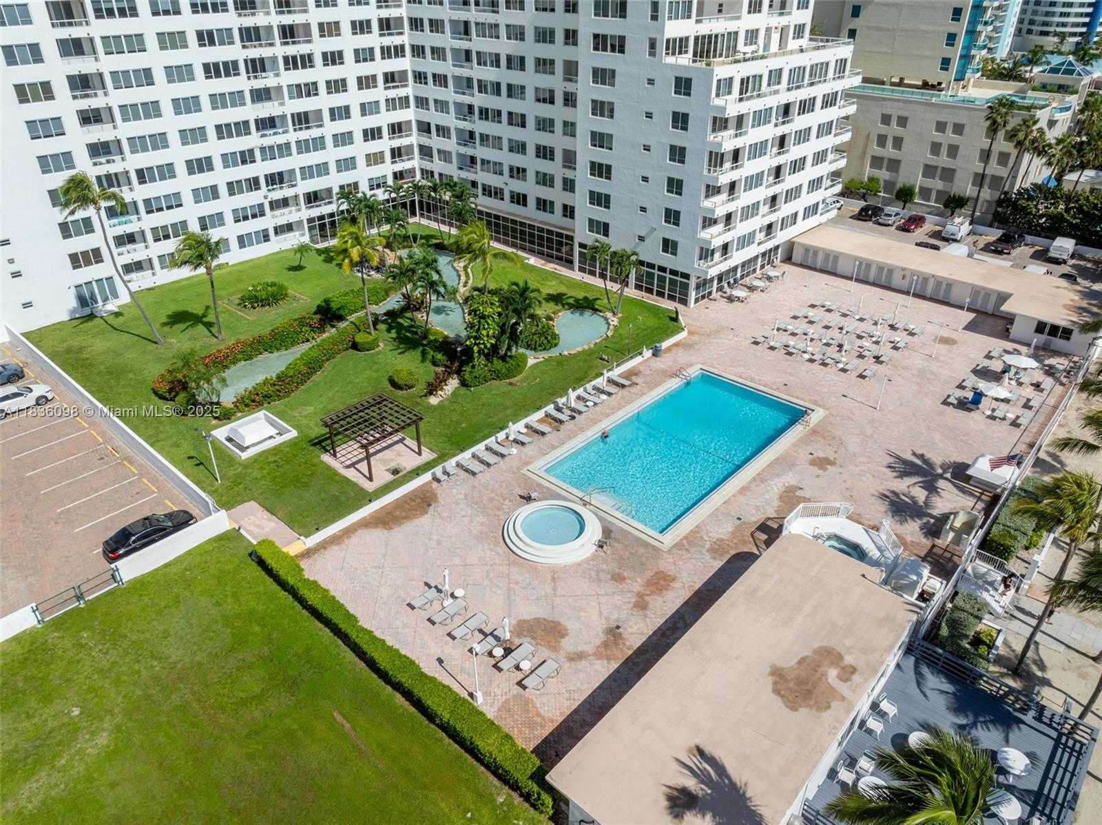 Small Image of 5005 COLLINS AVE #815, Miami Beach Number 21