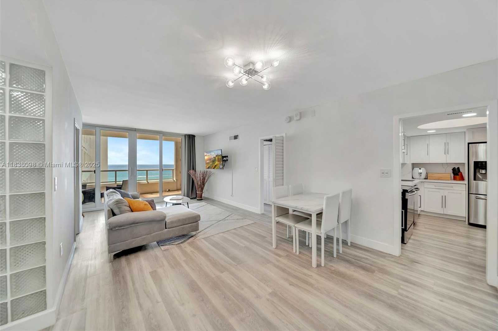 Small Image of 5005 COLLINS AVE #815, Miami Beach Number 3