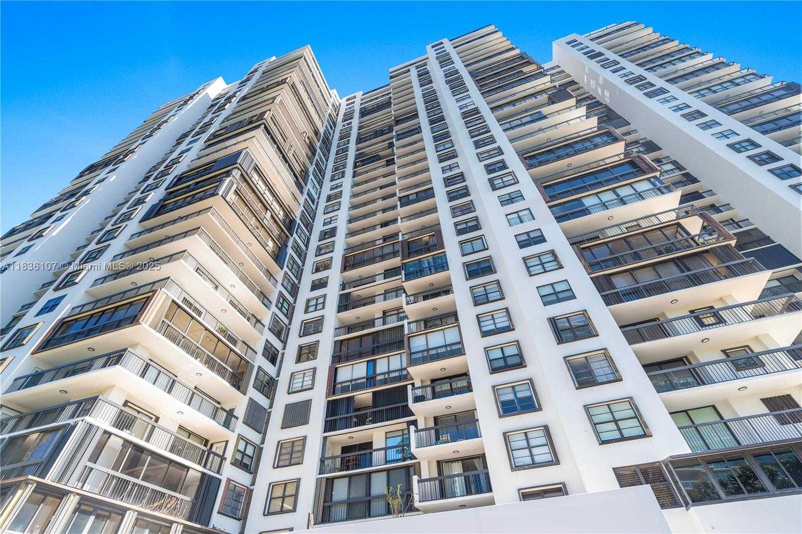 Small Image of 2333 BRICKELL AVE #1908, Miami Number 27
