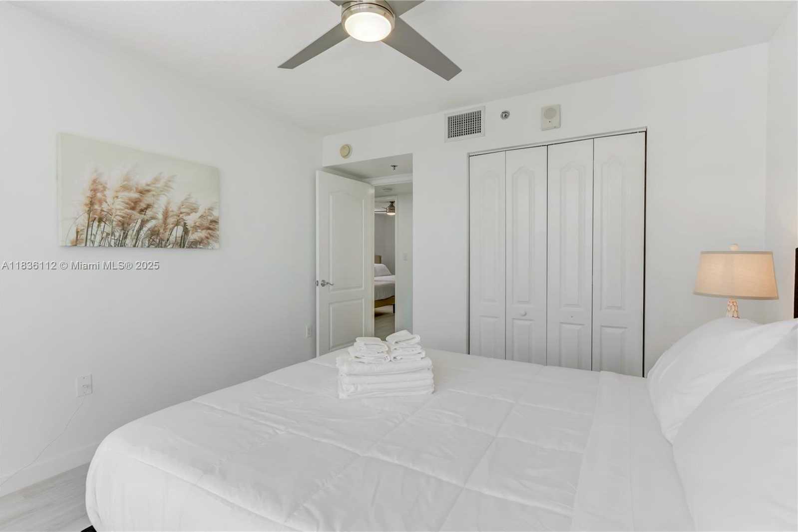 Small Image of 1200 BRICKELL BAY DR #2424, Miami Number 17