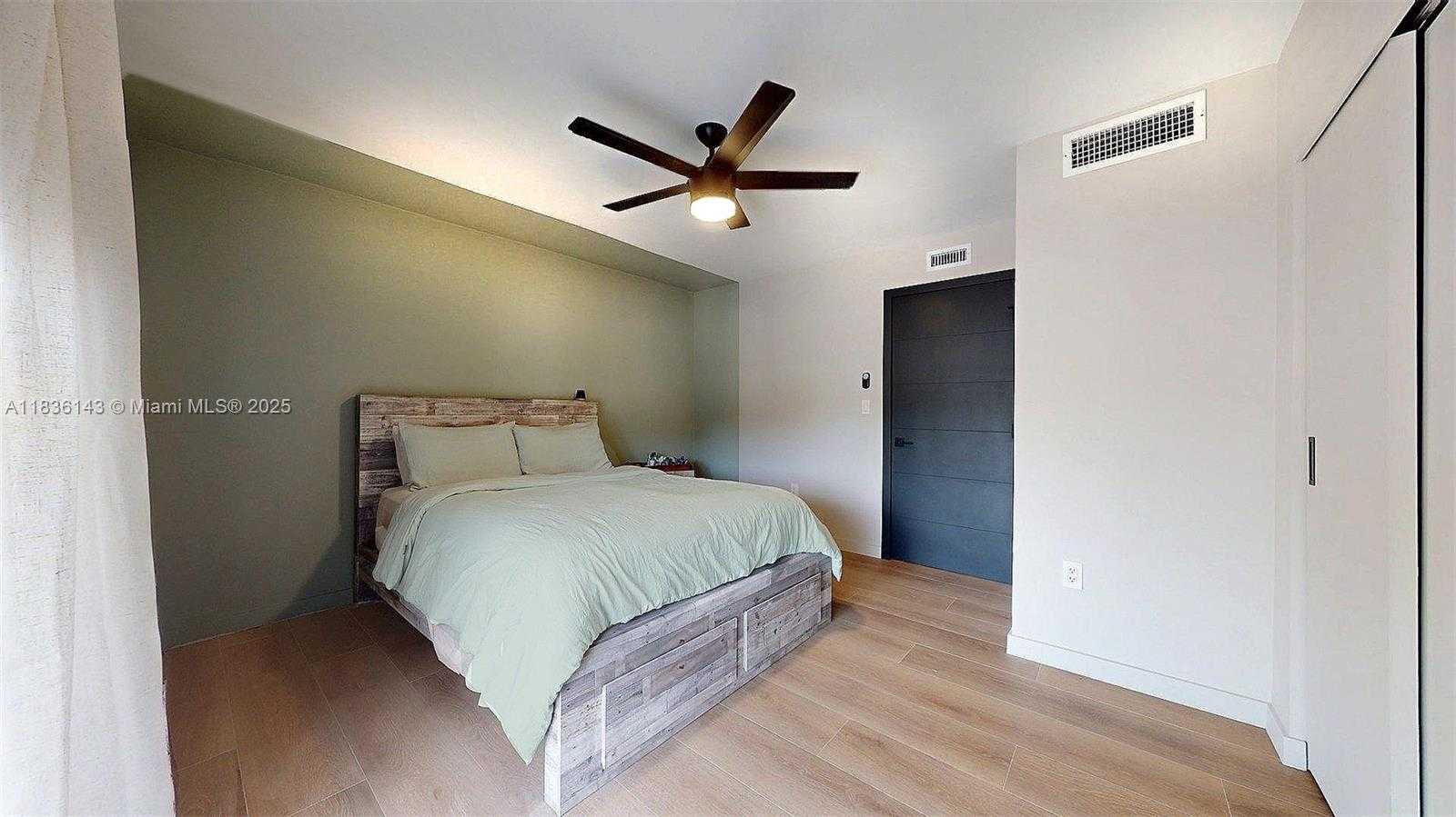 Small Image of 10824 N Kendall Dr, Miami, FL 33176, USA Number 17