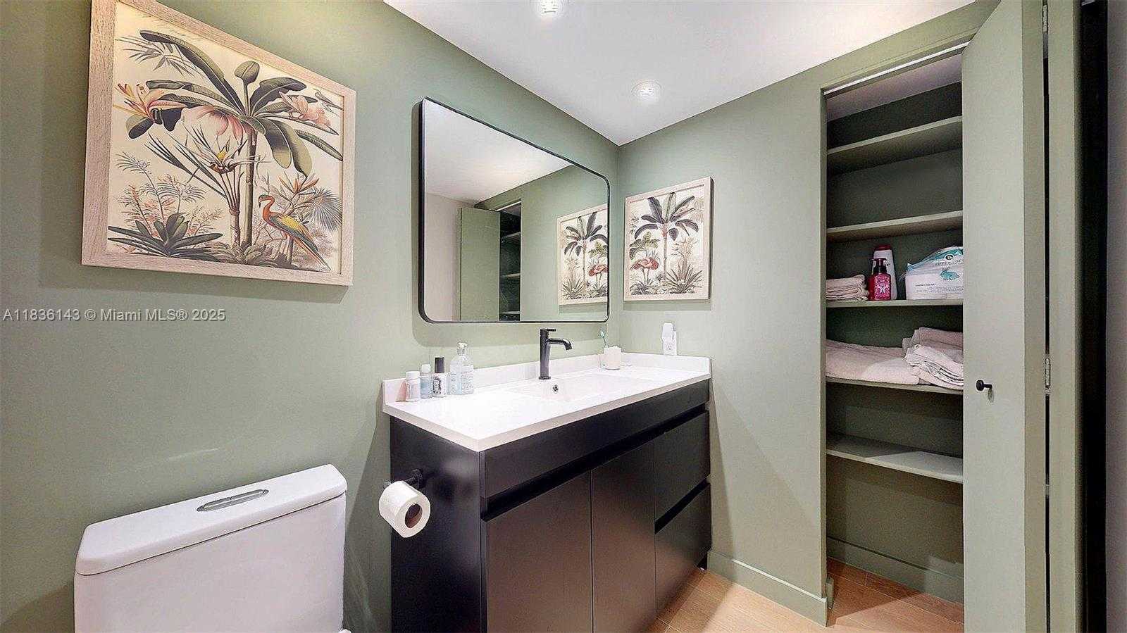 Small Image of 10824 N Kendall Dr, Miami, FL 33176, USA Number 19