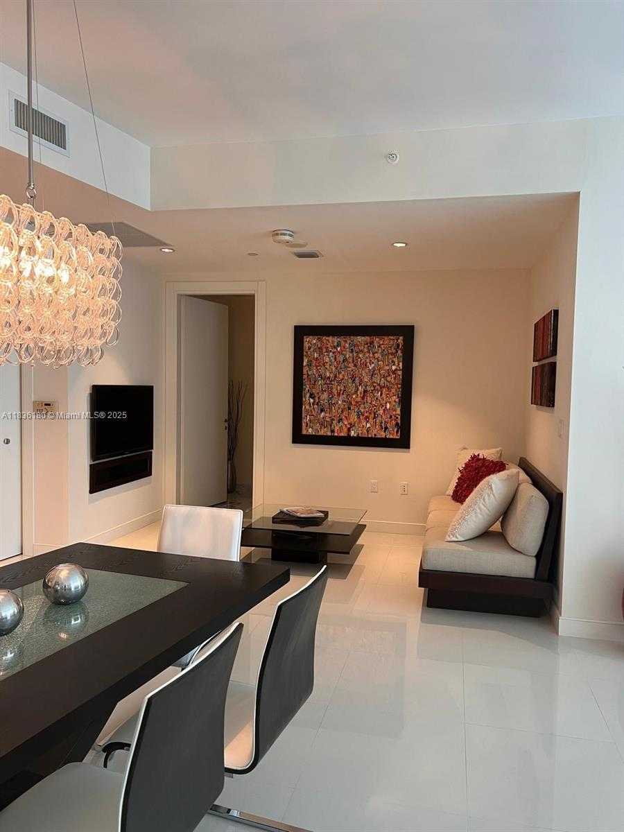 Small Image of 200 BISCAYNE BOULEVARD WAY #4603, Miami Number 25