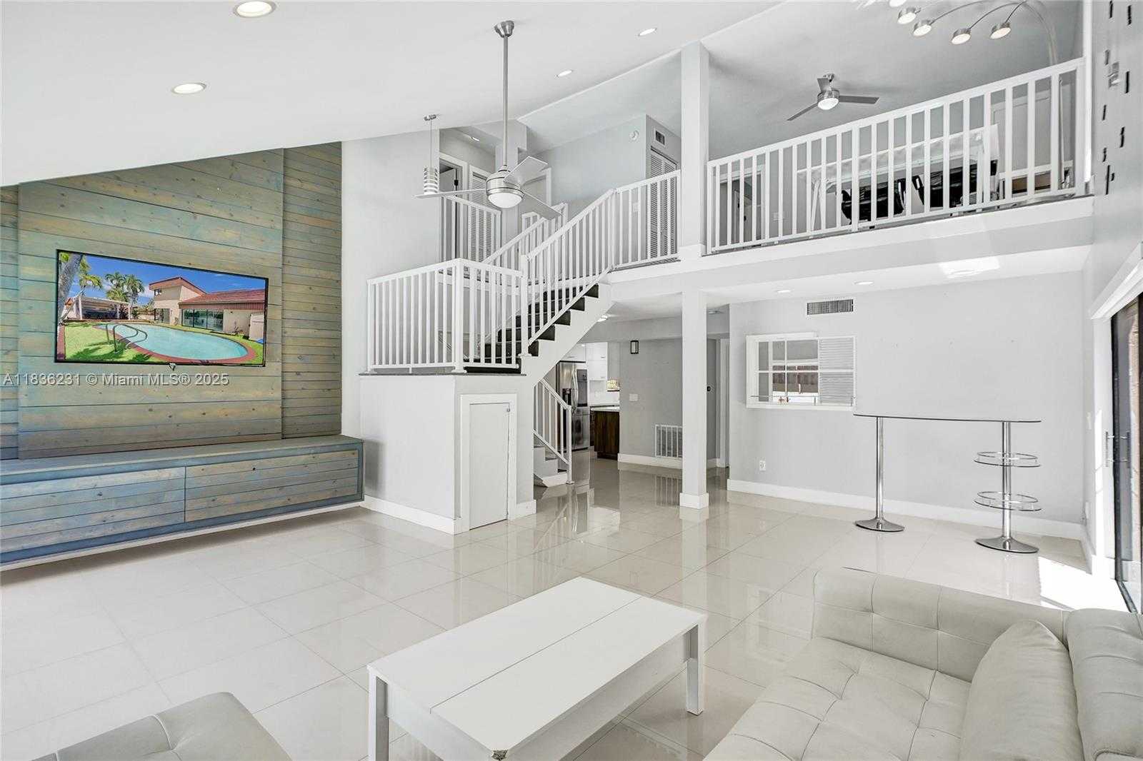 Small Image of 1000 NORTH EAST 204 LN #D, Miami Number 3