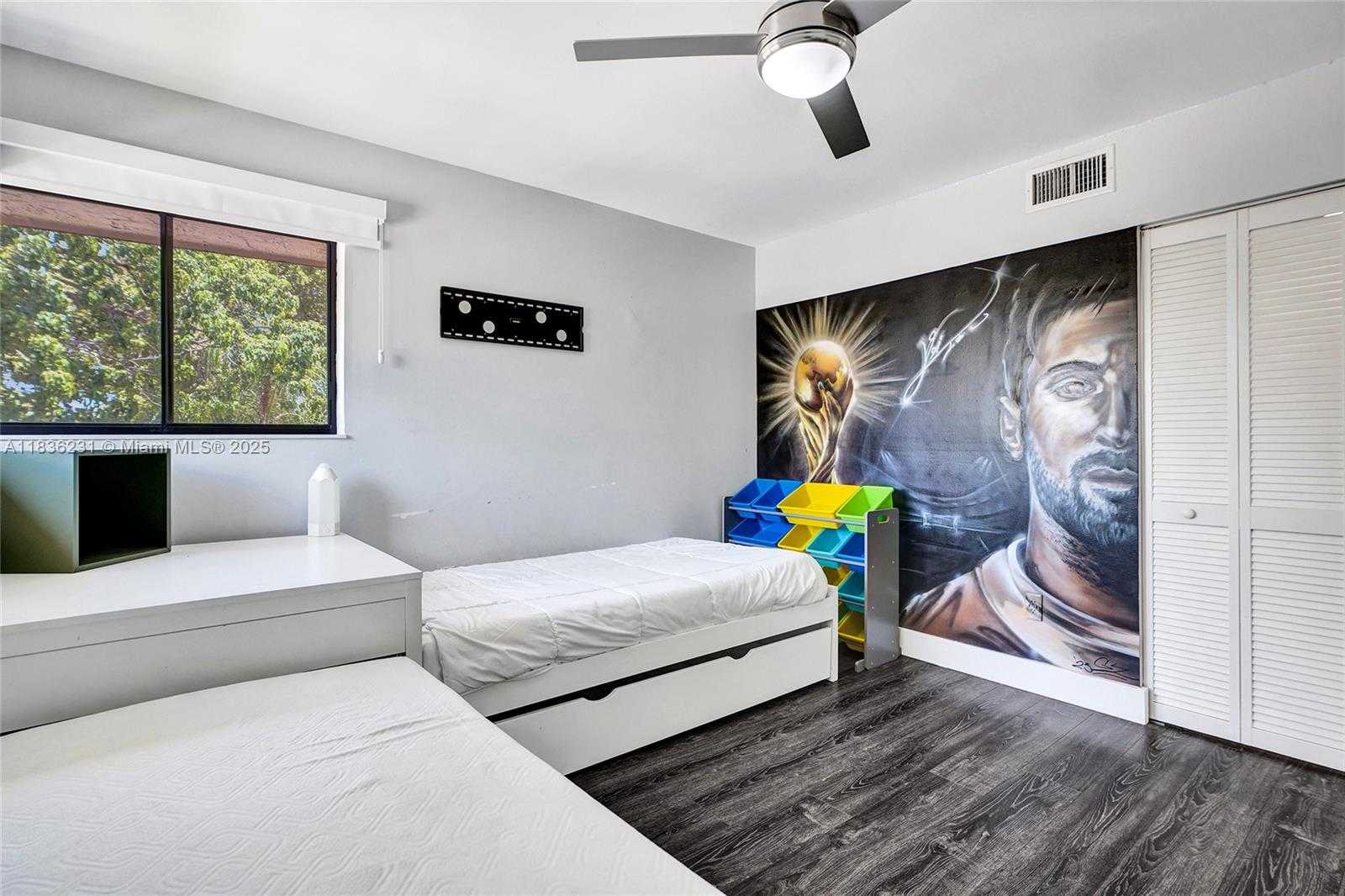 Small Image of 1000 NORTH EAST 204 LN #D, Miami Number 36