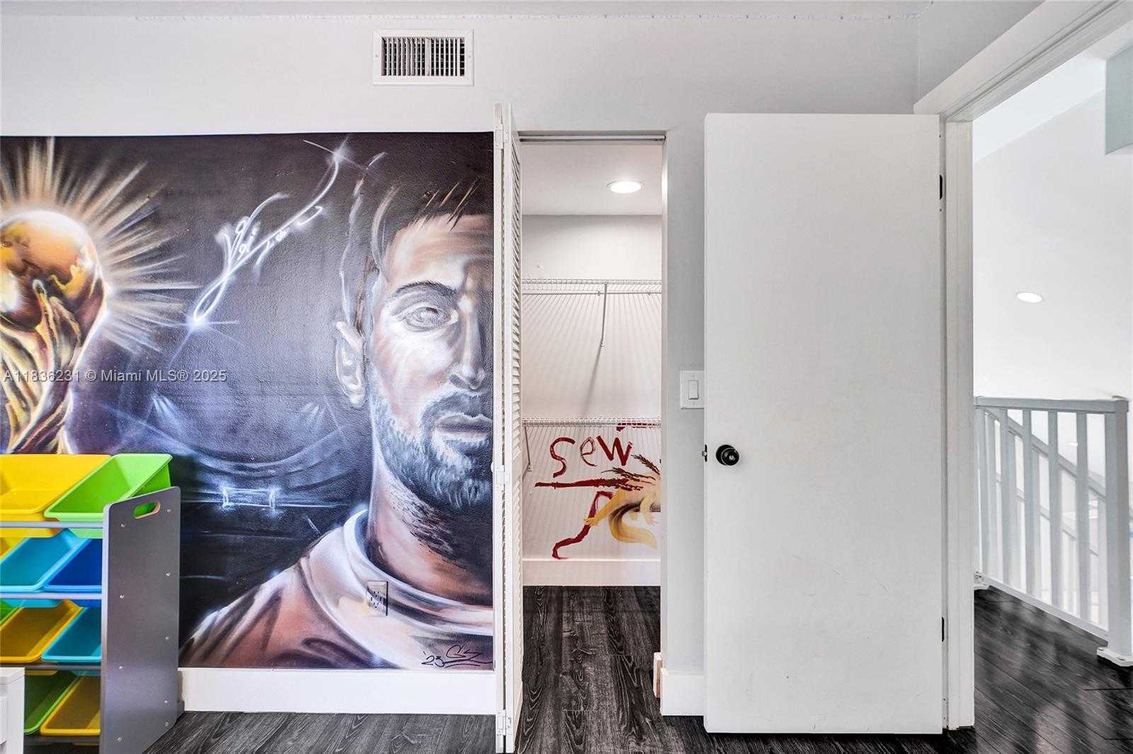 Small Image of 1000 NORTH EAST 204 LN #D, Miami Number 37