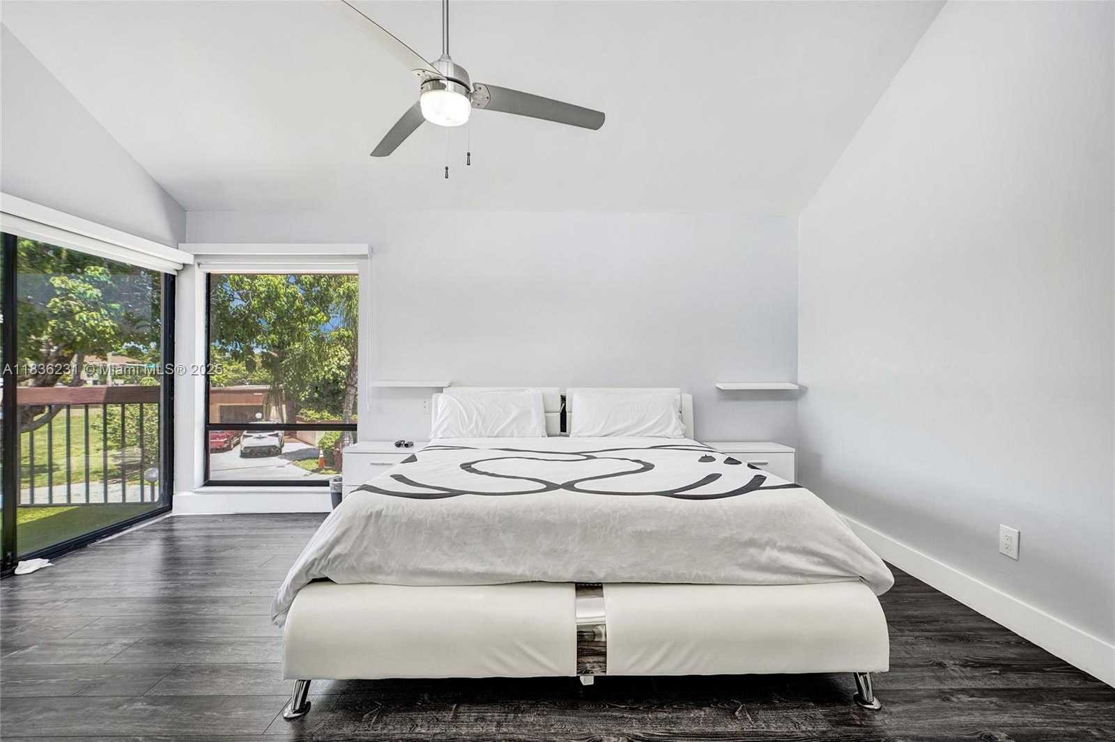 Small Image of 1000 NORTH EAST 204 LN #D, Miami Number 42