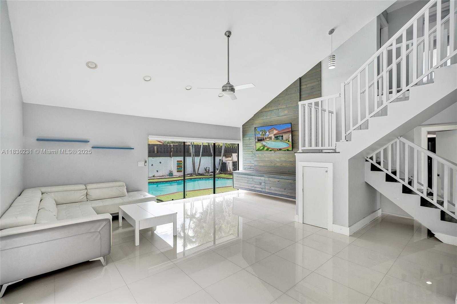 Small Image of 1000 NORTH EAST 204 LN #D, Miami Number 5