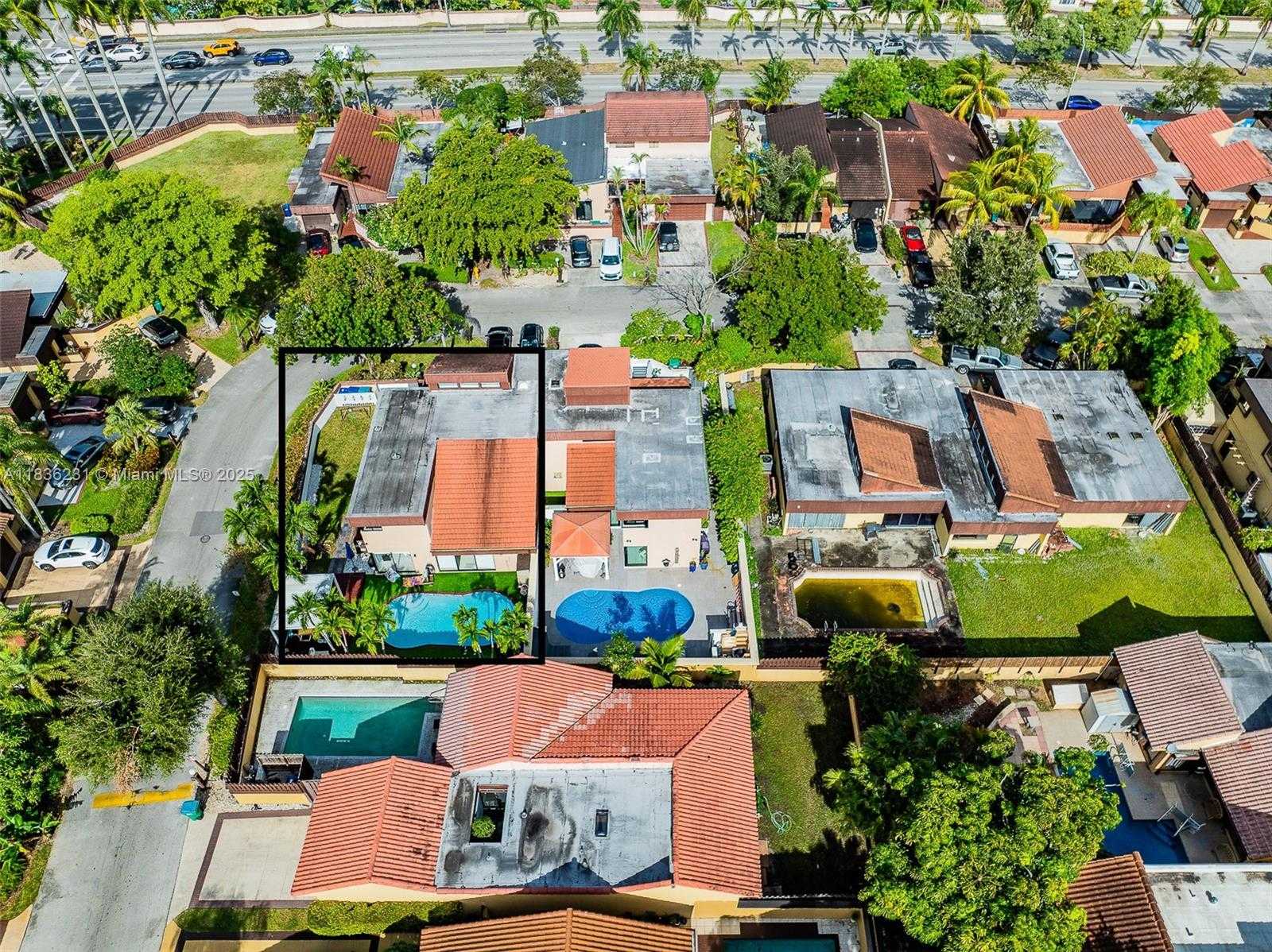 Small Image of 1000 NORTH EAST 204 LN #D, Miami Number 61