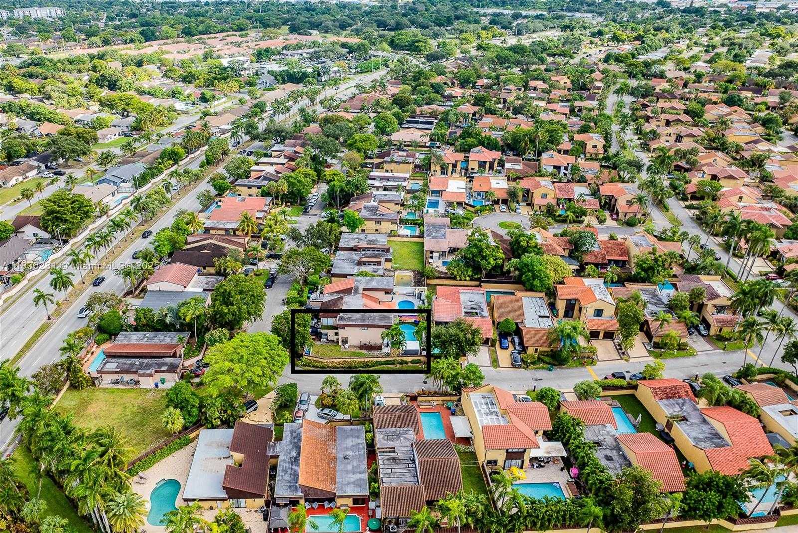 Small Image of 1000 NORTH EAST 204 LN #D, Miami Number 62