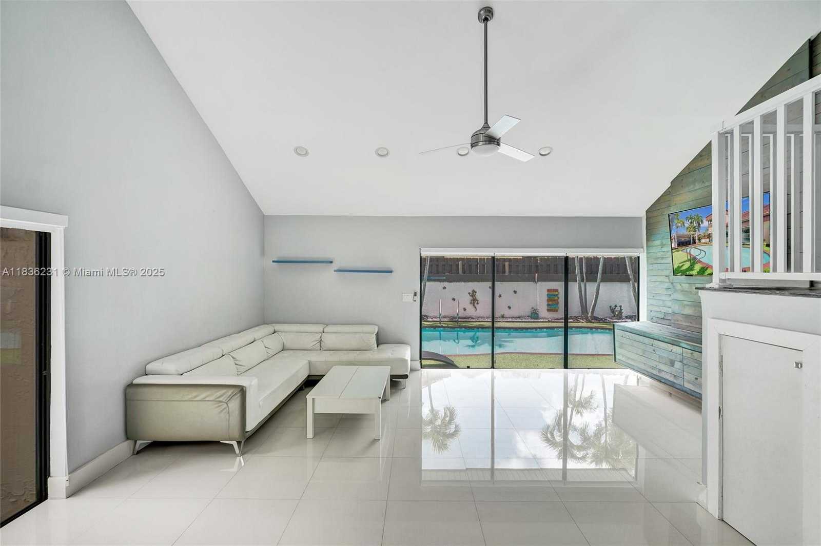 Small Image of 1000 NORTH EAST 204 LN #D, Miami Number 9